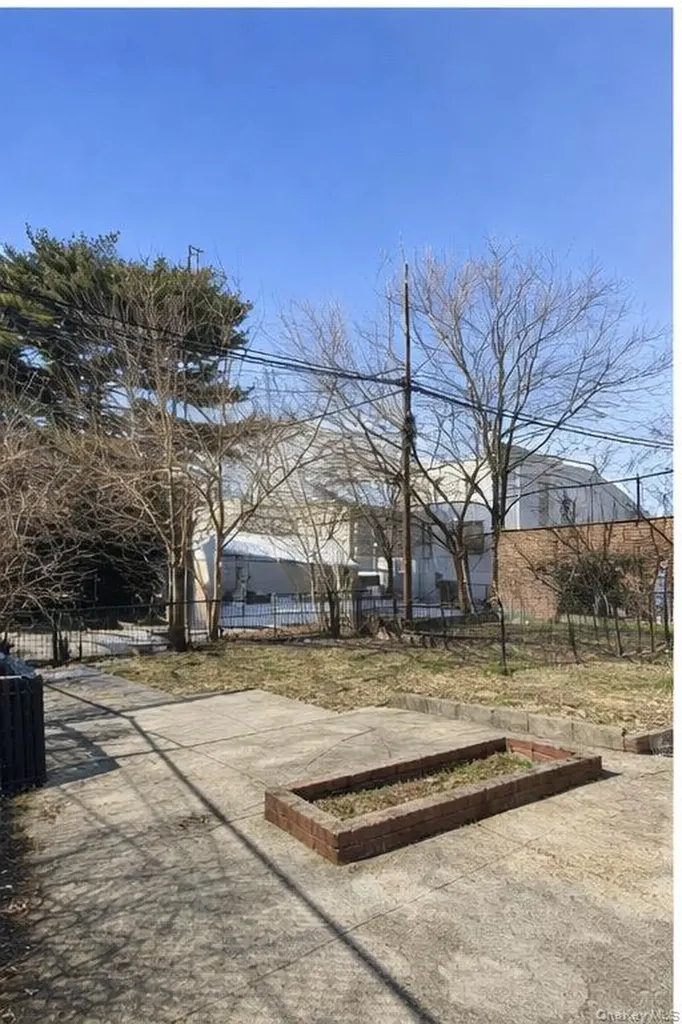1839 Matthews Avenue Bronx NY 10462