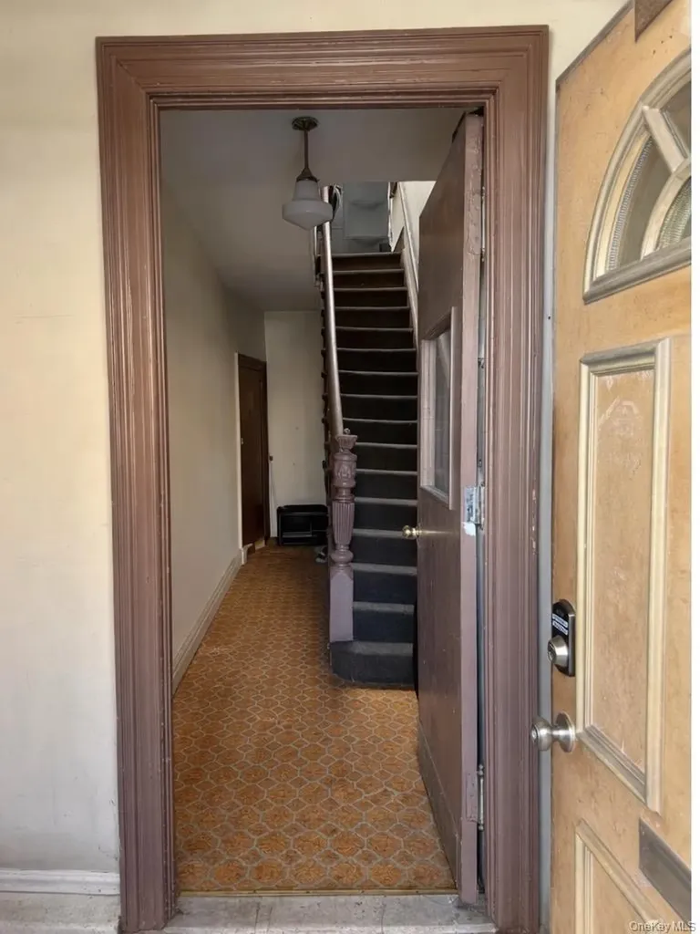 1839 Matthews Avenue Bronx NY 10462