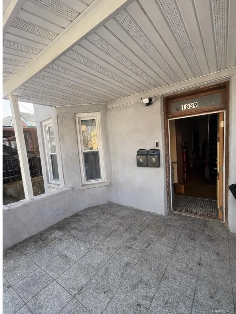 1839 Matthews Avenue Bronx NY 10462