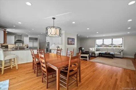 299 Stratton Road New Rochelle NY 10804