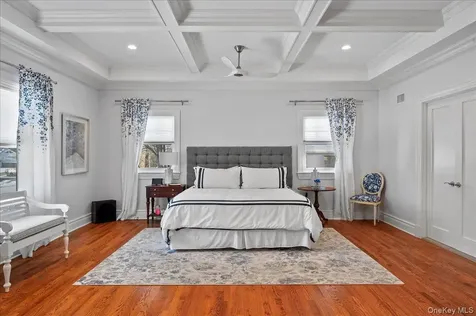 299 Stratton Road New Rochelle NY 10804