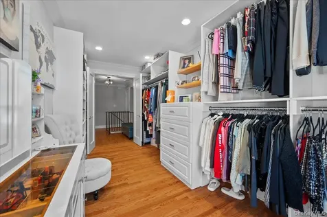 299 Stratton Road New Rochelle NY 10804