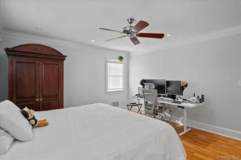 299 Stratton Road New Rochelle NY 10804