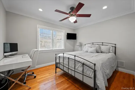 299 Stratton Road New Rochelle NY 10804