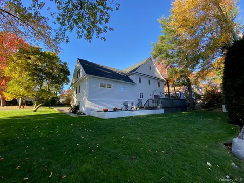 299 Stratton Road New Rochelle NY 10804