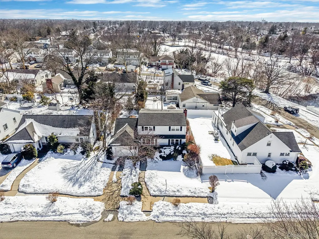 420 Devonshire Road Baldwin NY 11510