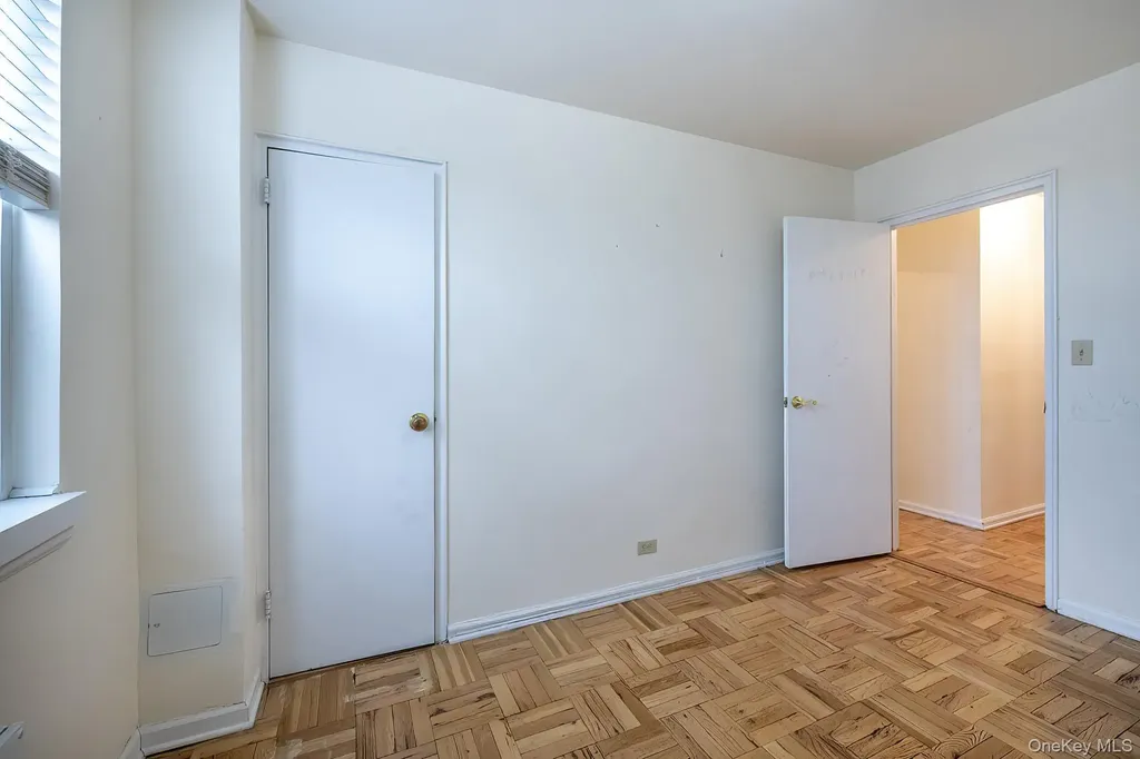 55 Knolls Crescent Bronx NY 10463