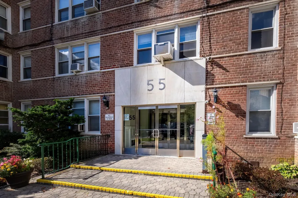 55 Knolls Crescent Bronx NY 10463