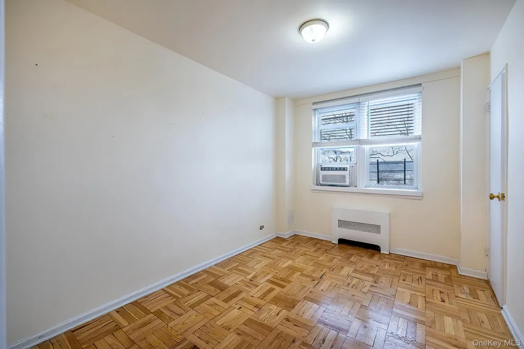 55 Knolls Crescent Bronx NY 10463