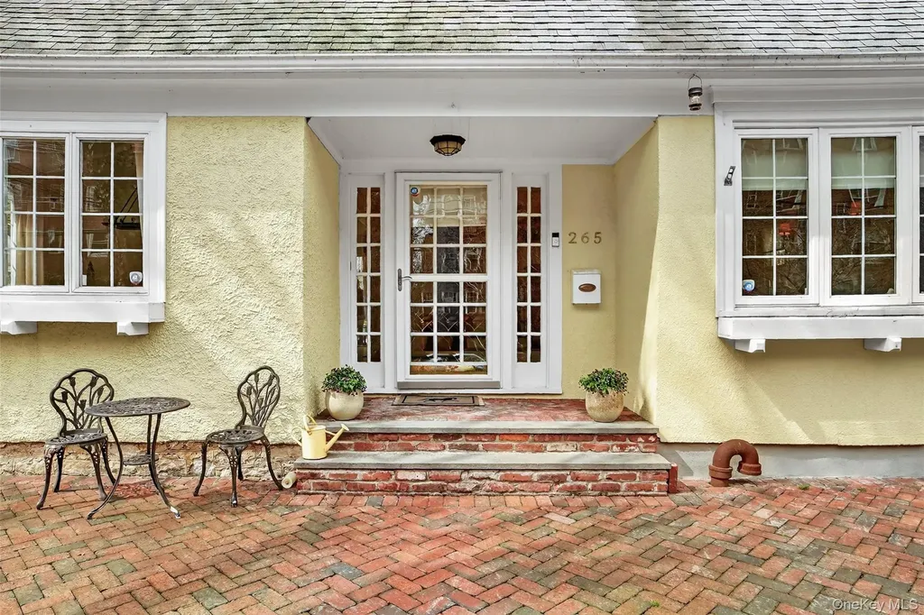 265 Bronxville Road Bronxville NY 10708