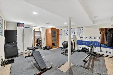 265 Bronxville Road Bronxville NY 10708