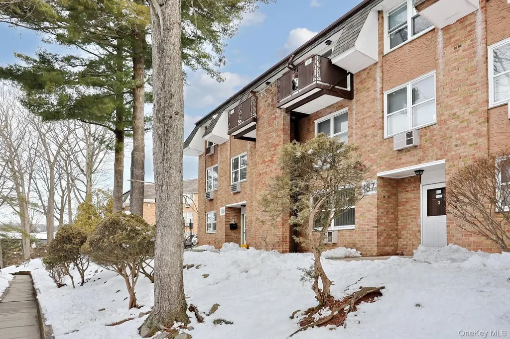 188 Kearsing Parkway Monsey NY 10952