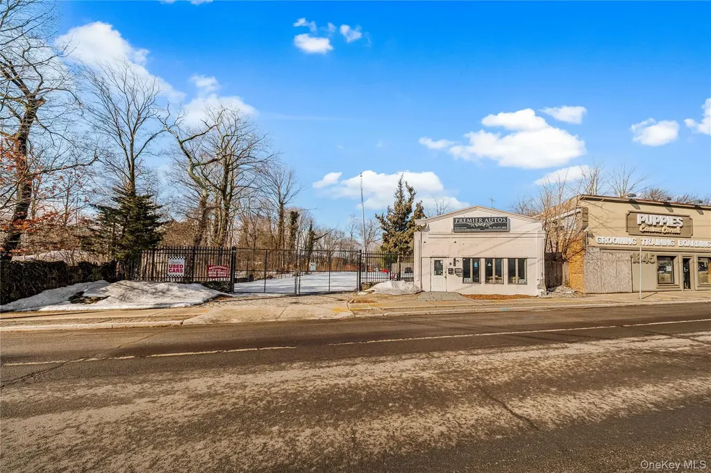 1849 New York Avenue Huntington Station NY 11746