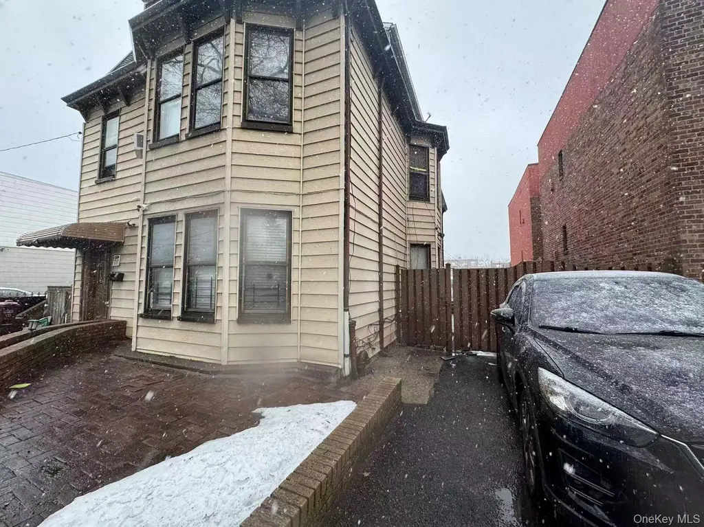 60-59 69th Street Maspeth NY 11378