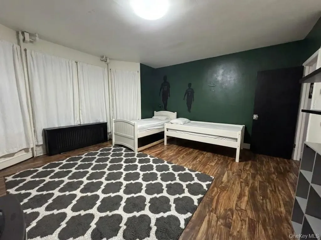 60-59 69th Street Maspeth NY 11378