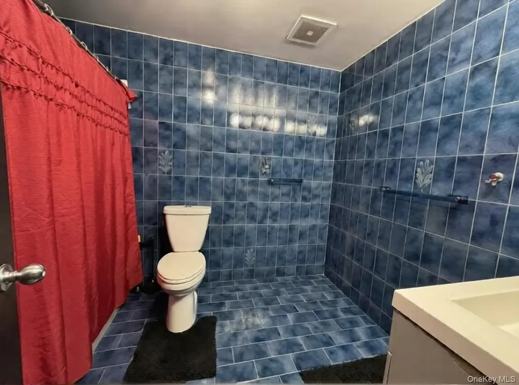 60-59 69th Street Maspeth NY 11378