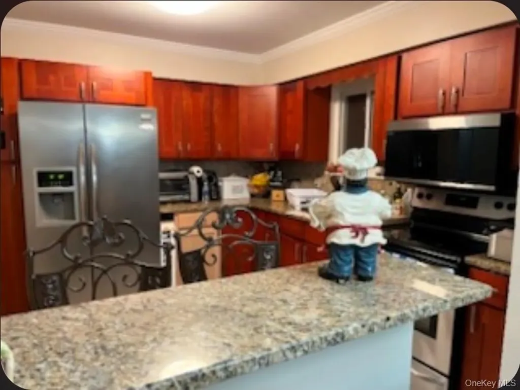 82 Clark Street West Babylon NY 11704