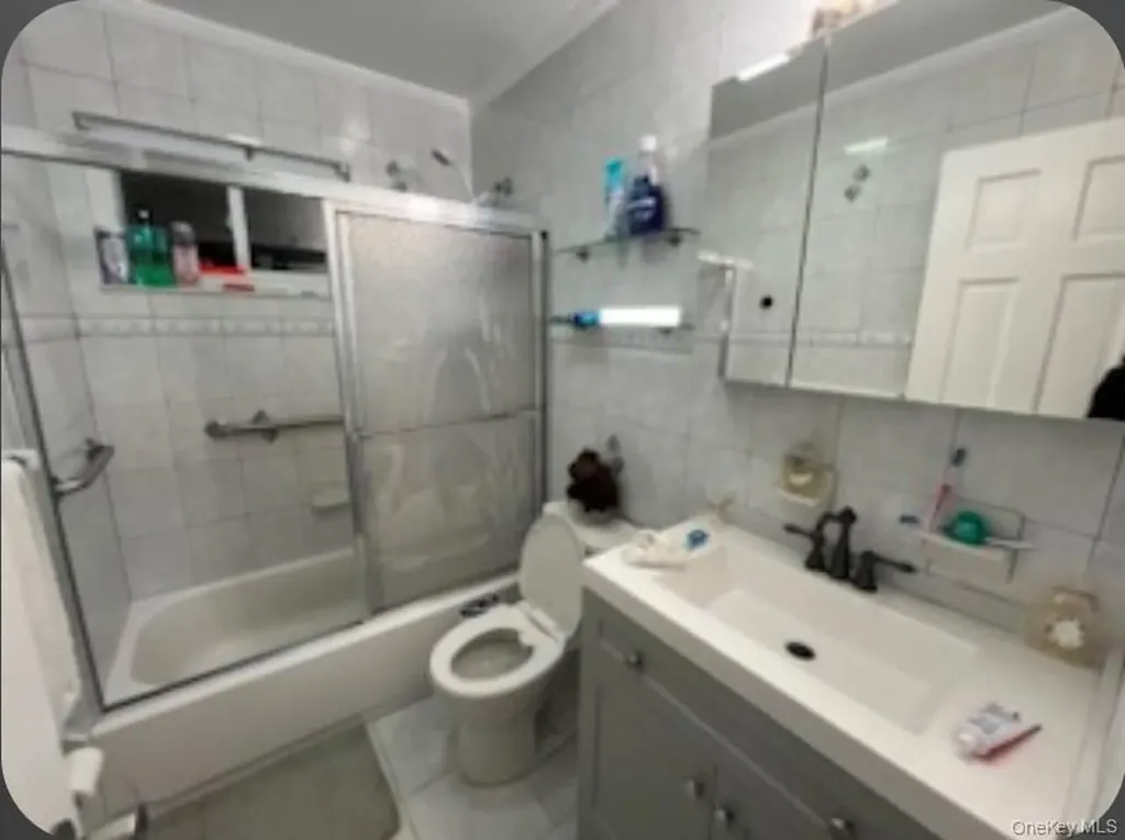 82 Clark Street West Babylon NY 11704