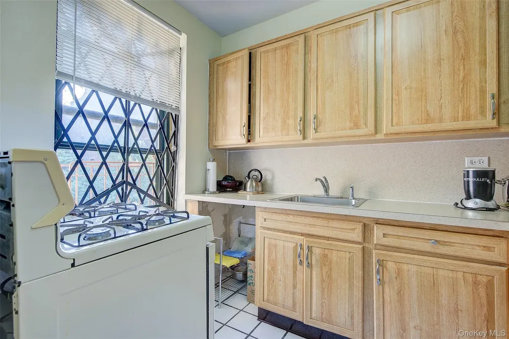 78-11 35th Avenue Jackson Heights NY 11372