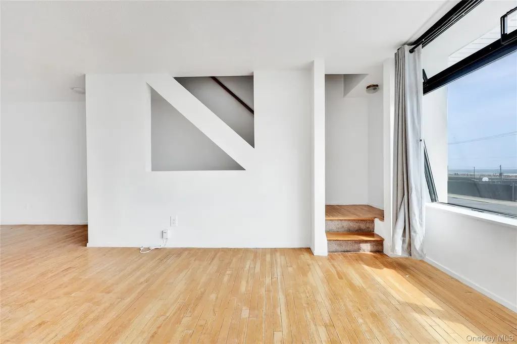519 West Broadway Long Beach NY 11561