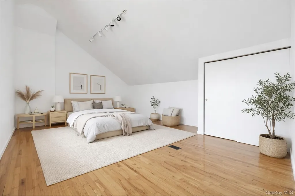 519 West Broadway Long Beach NY 11561