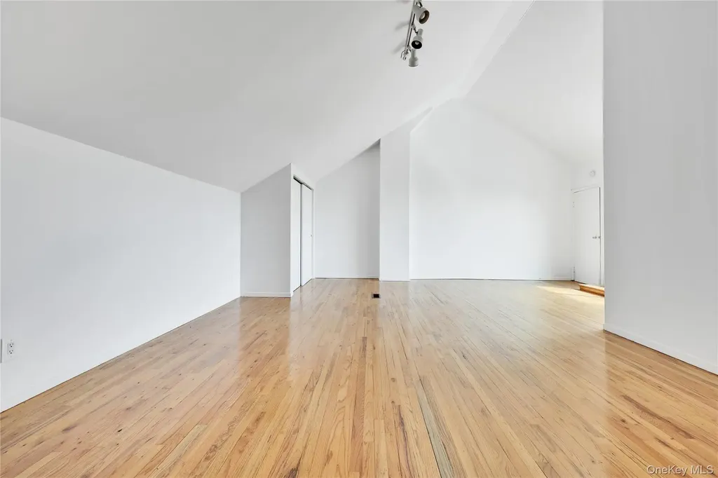 519 West Broadway Long Beach NY 11561