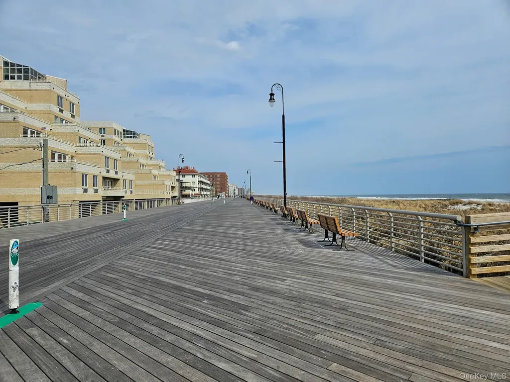 519 West Broadway Long Beach NY 11561