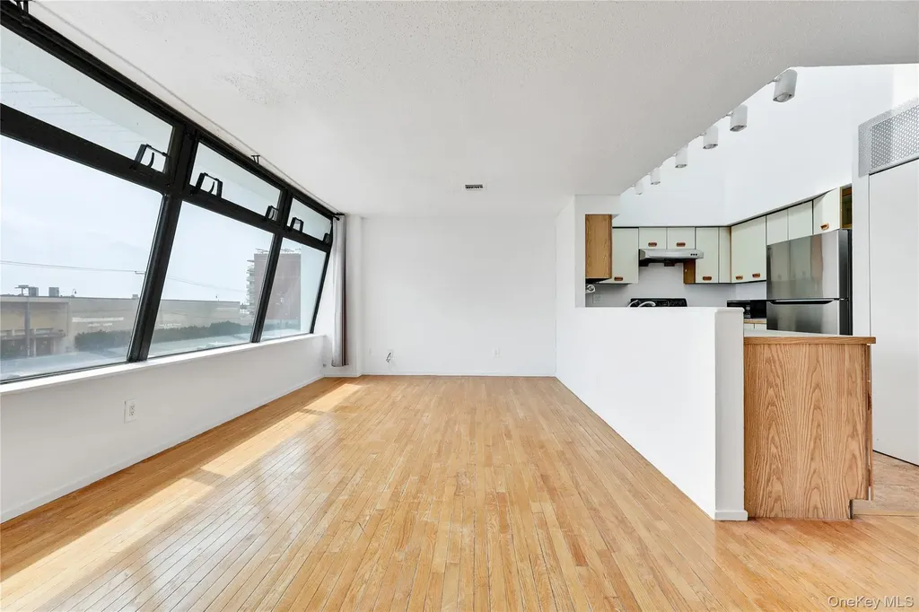 519 West Broadway Long Beach NY 11561