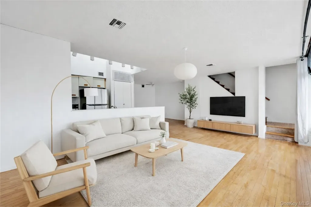 519 West Broadway Long Beach NY 11561