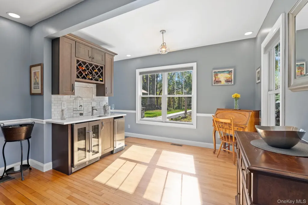 42 Colonial Avenue Warwick NY 10990