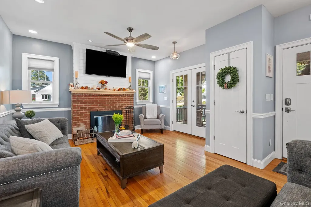 42 Colonial Avenue Warwick NY 10990