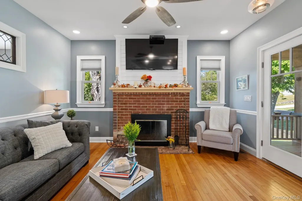 42 Colonial Avenue Warwick NY 10990