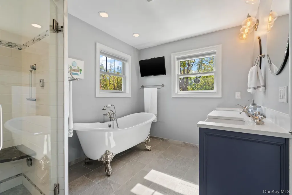 42 Colonial Avenue Warwick NY 10990