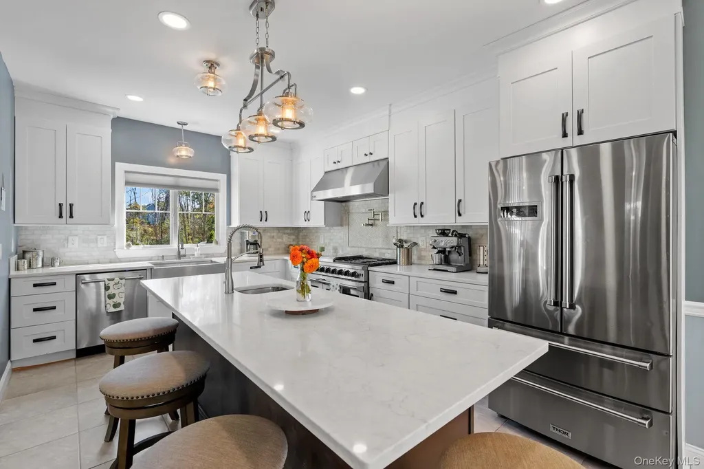 42 Colonial Avenue Warwick NY 10990