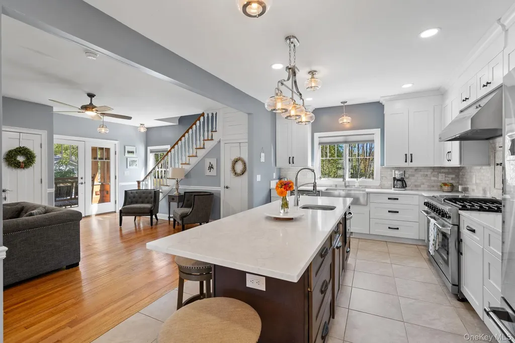 42 Colonial Avenue Warwick NY 10990