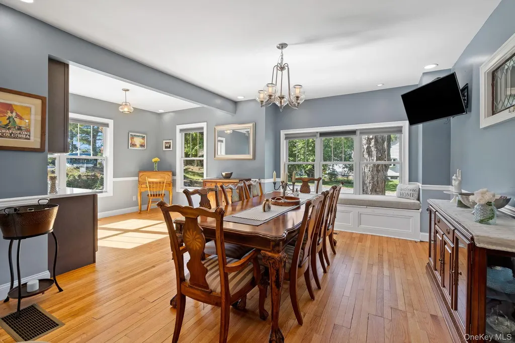 42 Colonial Avenue Warwick NY 10990