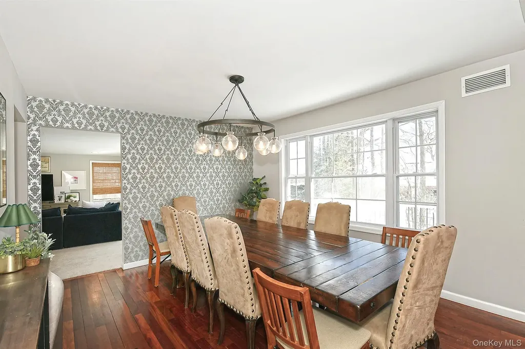 11 Westfield Drive Centerport NY 11721