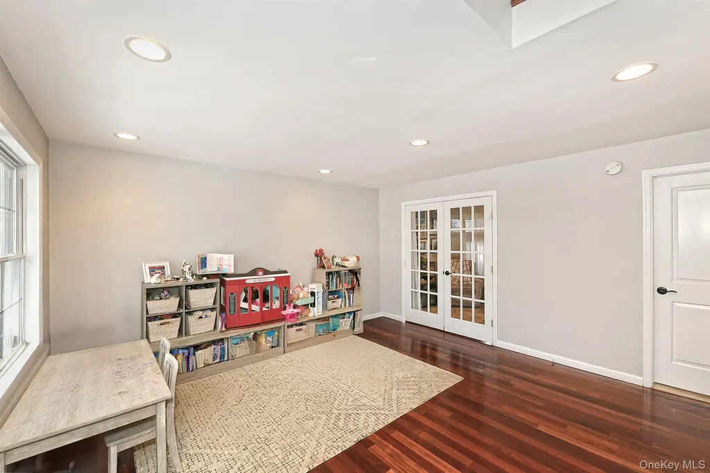 11 Westfield Drive Centerport NY 11721