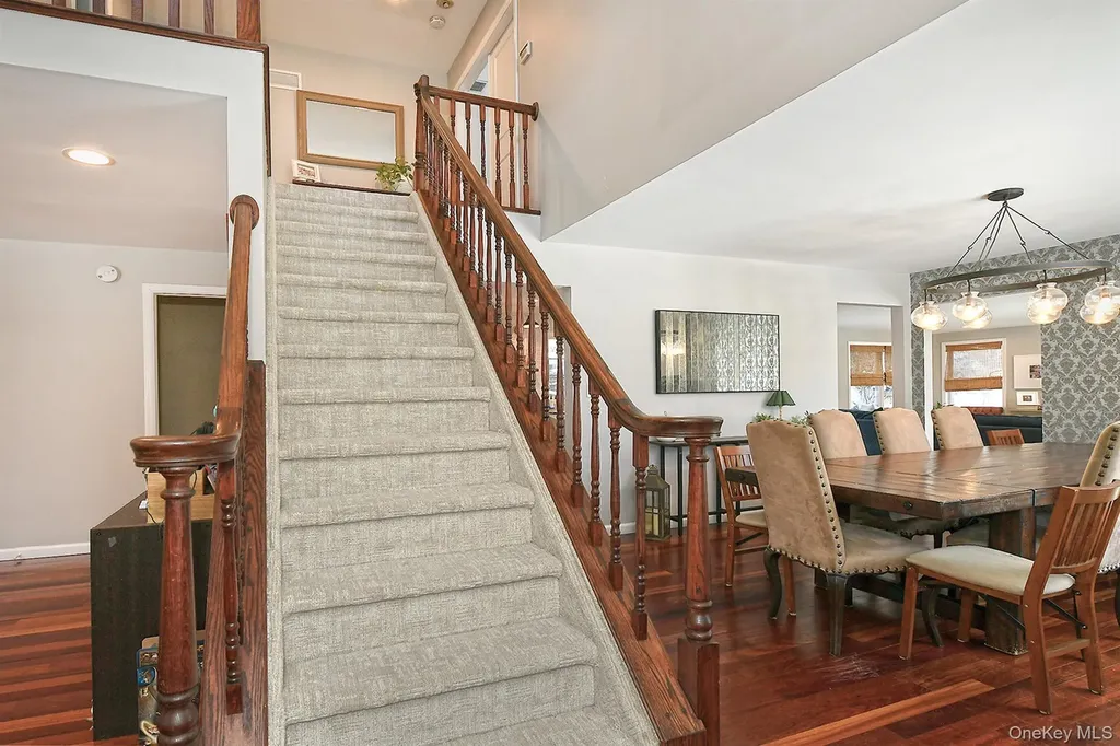 11 Westfield Drive Centerport NY 11721