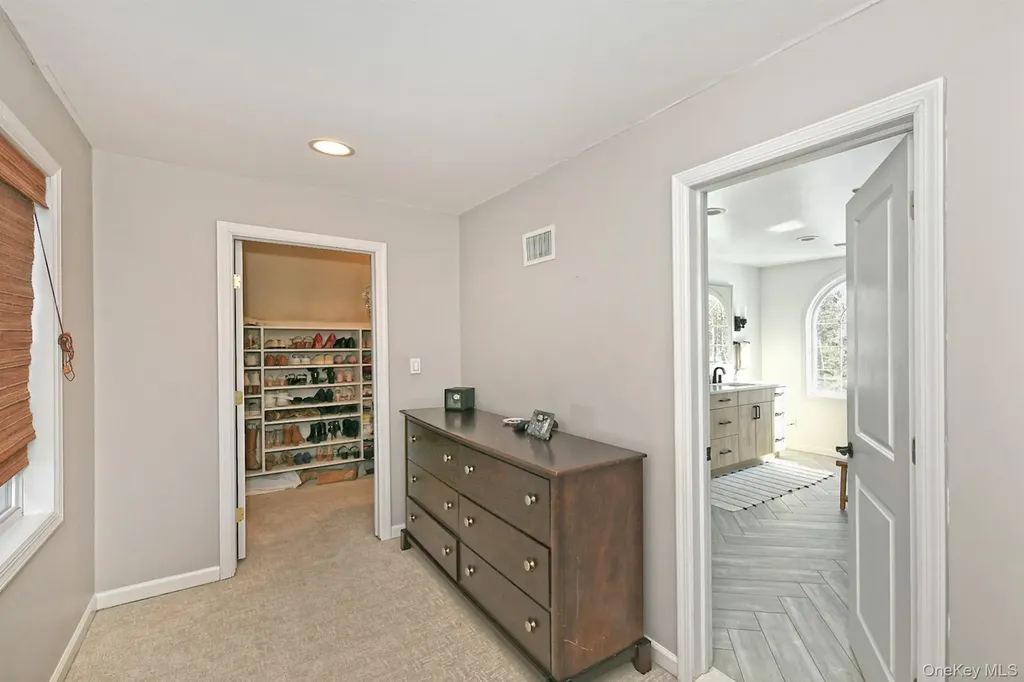 11 Westfield Drive Centerport NY 11721
