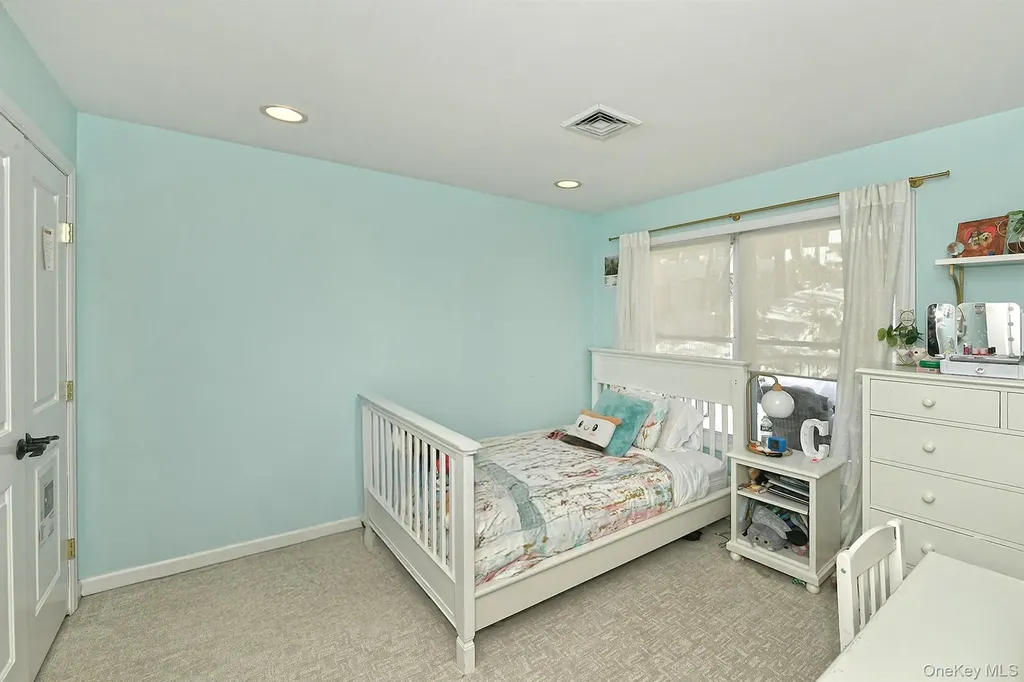 11 Westfield Drive Centerport NY 11721