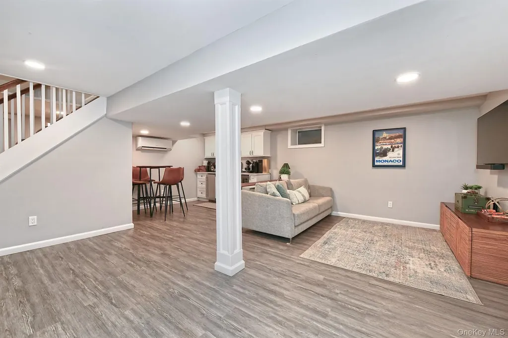 11 Westfield Drive Centerport NY 11721
