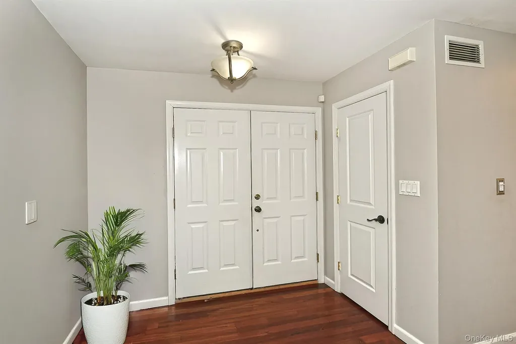 11 Westfield Drive Centerport NY 11721