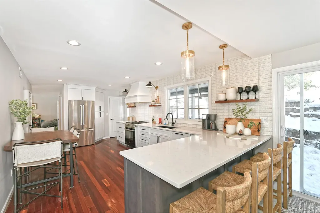 11 Westfield Drive Centerport NY 11721