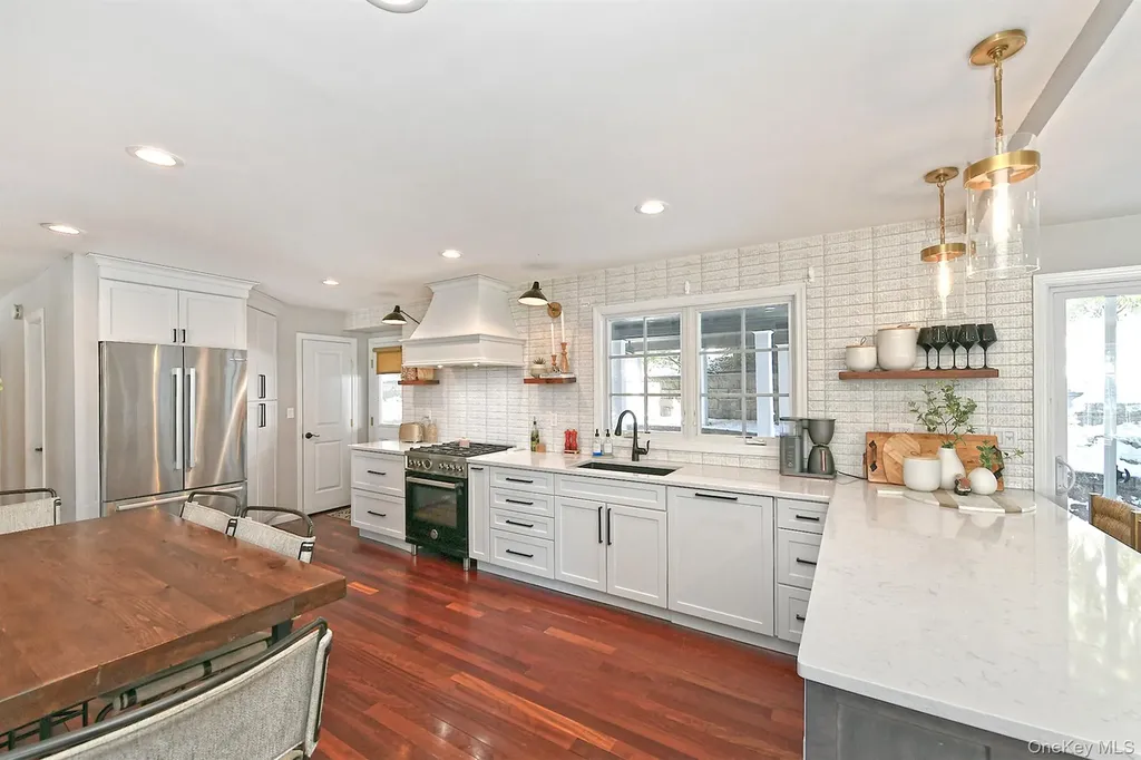 11 Westfield Drive Centerport NY 11721