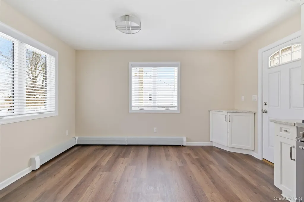 449 52nd Street Lindenhurst NY 11757