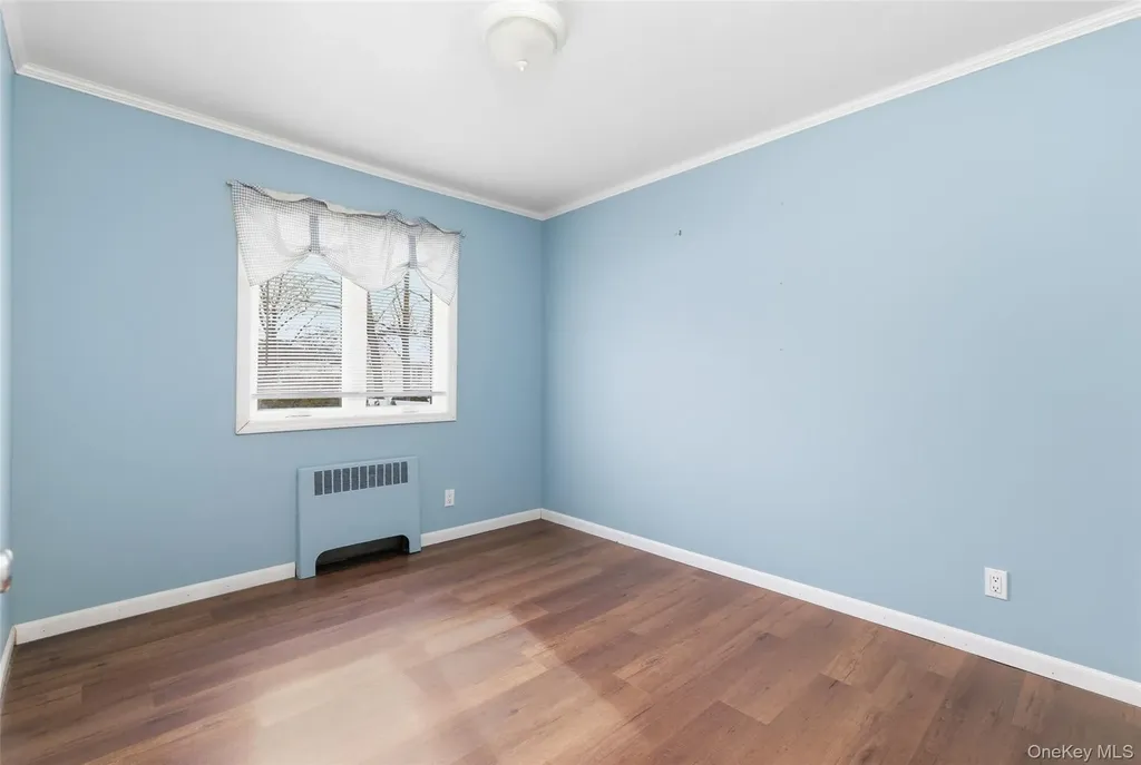 449 52nd Street Lindenhurst NY 11757