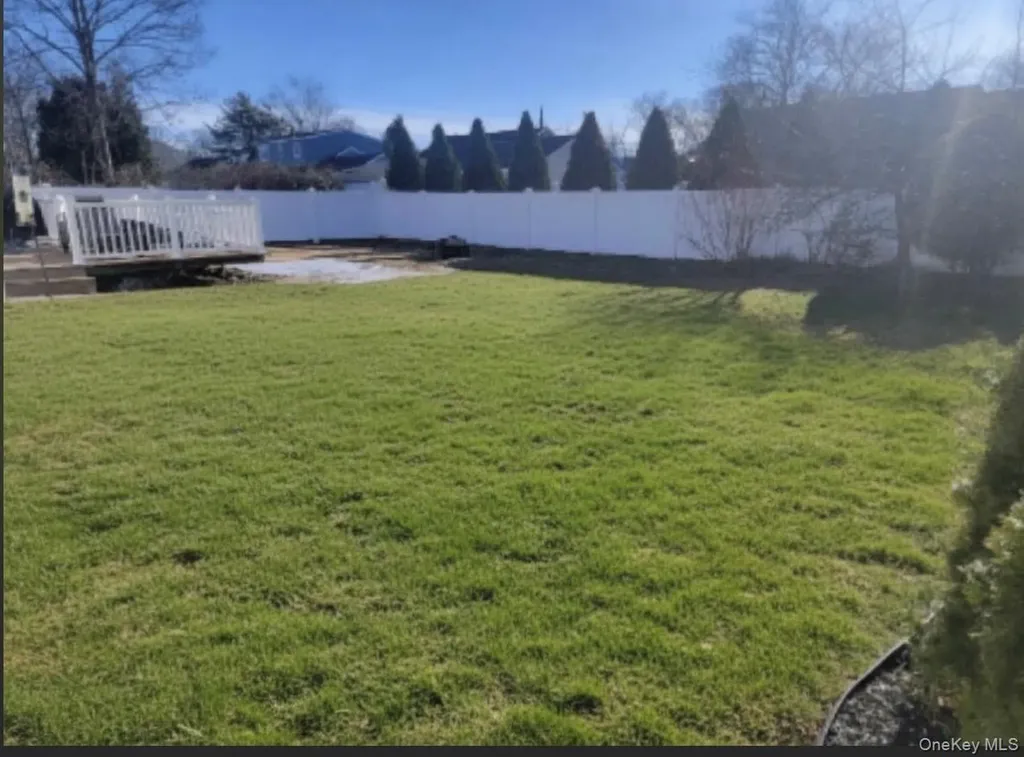 449 52nd Street Lindenhurst NY 11757