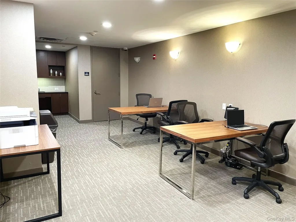 10 City Place White Plains NY 10601