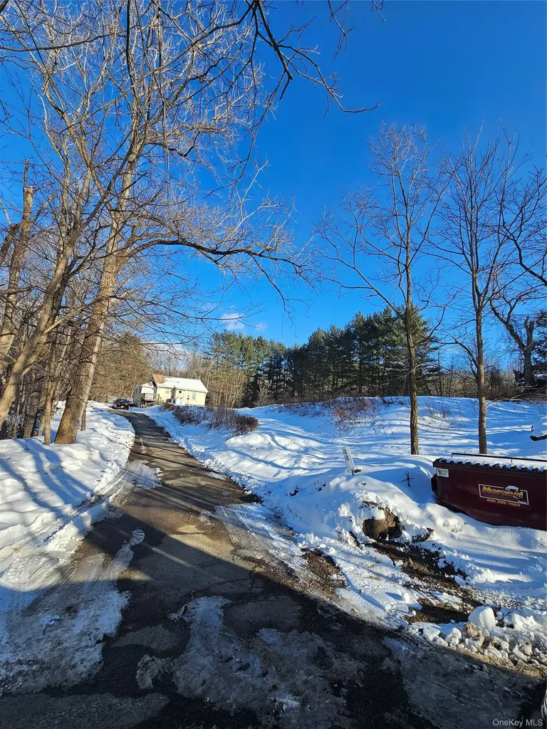 11 Philcox Road Middletown NY 10940